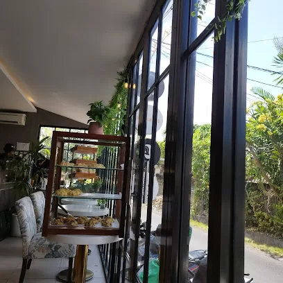 Mr. Egg Cafe Restaurant I Umalas